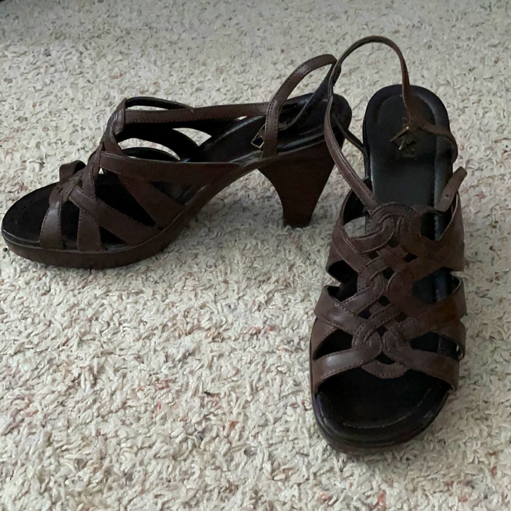 a.n.a  a new approach. Size 9, brown